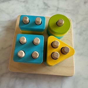 Lovevery sort and stack Wooden Shape Sorter